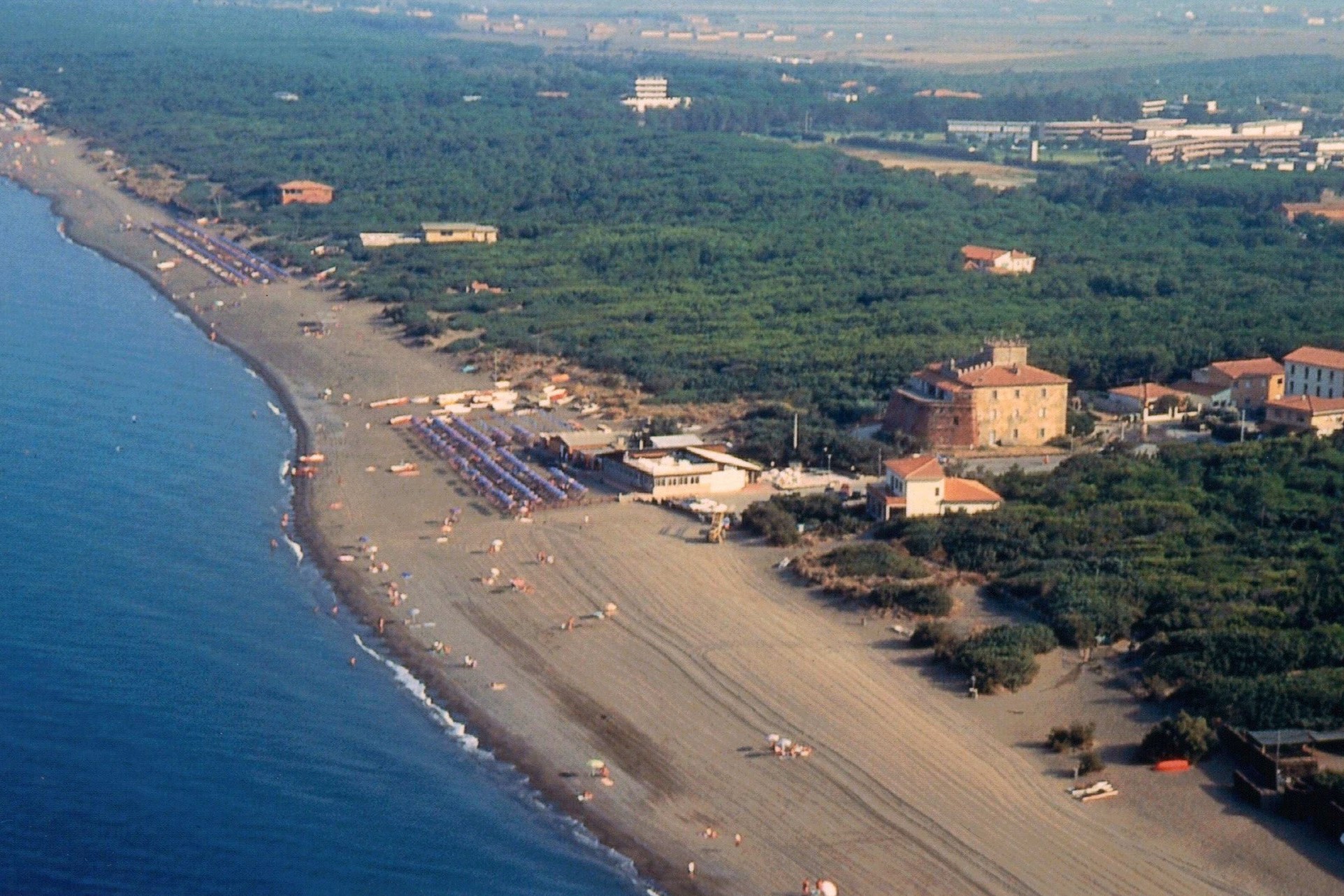 MARINA DI BIBBONA TOSCANA  AFFITTO APPARTAMENTI MONOLOCALE IN RESIDENCE CON PISCINA, 4 posti letto