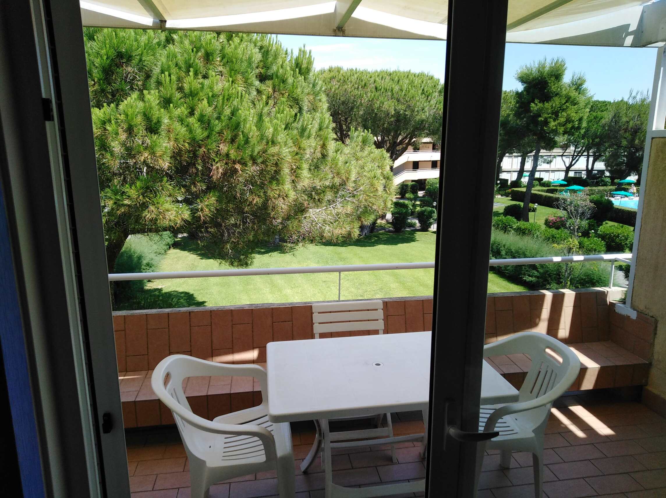 MARINA DI BIBBONA TOSCANA  AFFITTO APPARTAMENTI MONOLOCALE IN RESIDENCE CON PISCINA, 4 posti letto