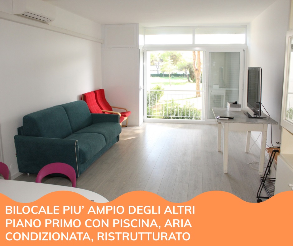 Bilocale più ampio rispetto ad altri del solito residence, piano primo con piscina ristrutturato
