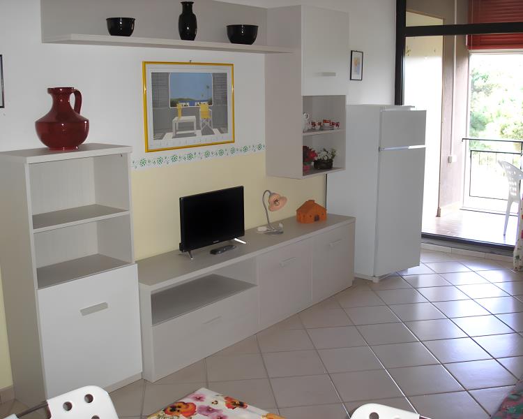 MARINA DI BIBBONA TOSCANA  AFFITTO APPARTAMENTI MONOLOCALE IN RESIDENCE CON PISCINA, 4 posti letto