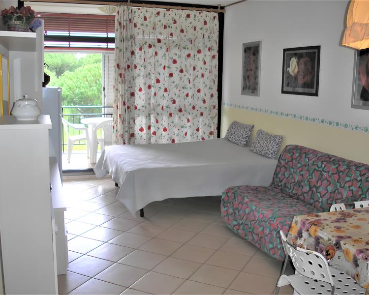 MARINA DI BIBBONA TOSCANA  AFFITTO APPARTAMENTI MONOLOCALE IN RESIDENCE CON PISCINA, 4 posti letto