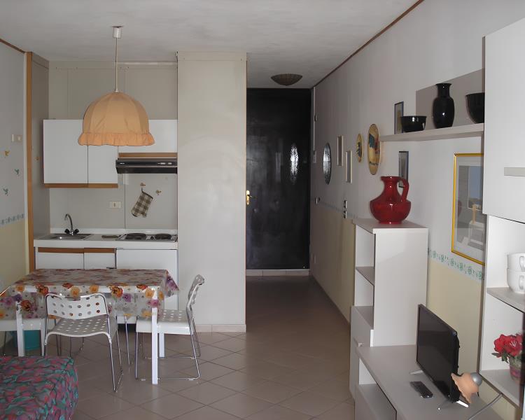 MARINA DI BIBBONA TOSCANA  AFFITTO APPARTAMENTI MONOLOCALE IN RESIDENCE CON PISCINA, 4 posti letto