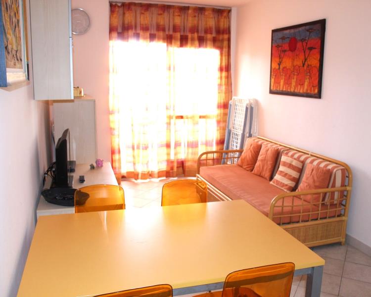 MARINA DI BIBBONA TOSCANA  AFFITTO APPARTAMENTI TRILOCALE IN RESIDENCE CON PISCINA, 6 posti letto